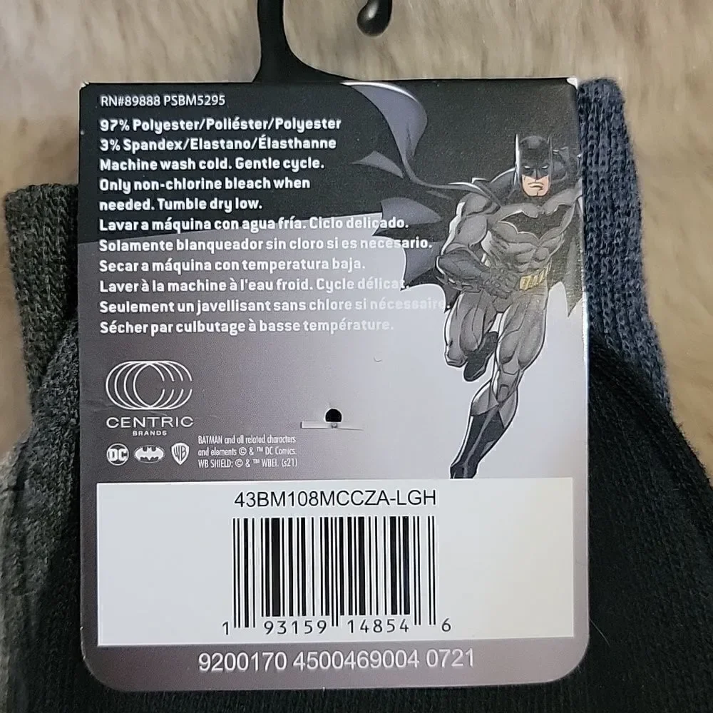 DC COMICS BATMAN SOCKS, 2 PAIRS - NEW!
